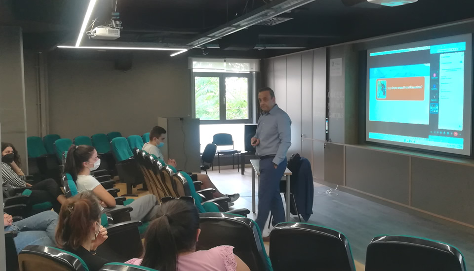 Dr Nikolaidis delivered a highly engaging presentation that stressed the importance of connecting HR policies and practices to organisational values and vision